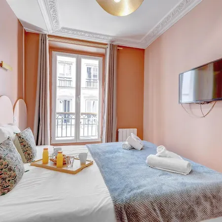 223 Rothschild - Superb In Parigi