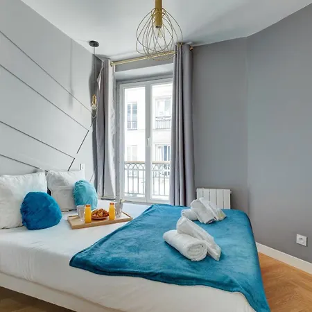 223 Rothschild - Superb In Appartamento *