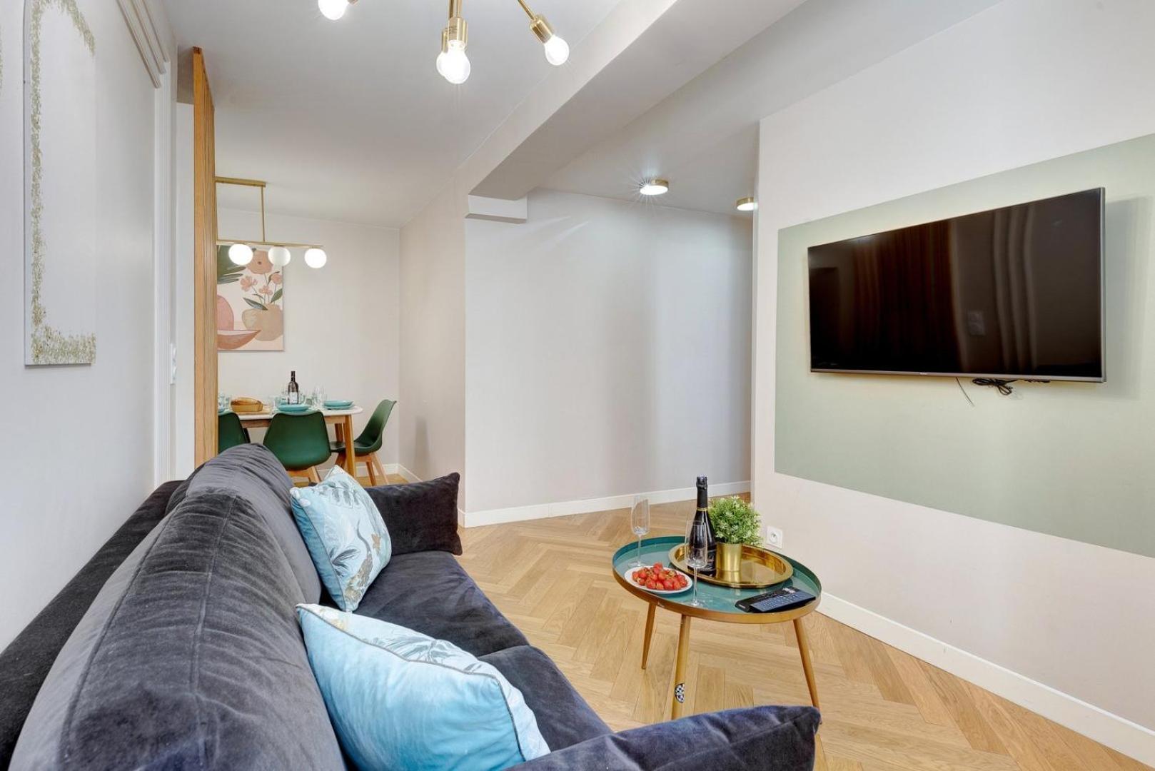 223 Rothschild - Superb In Parigi