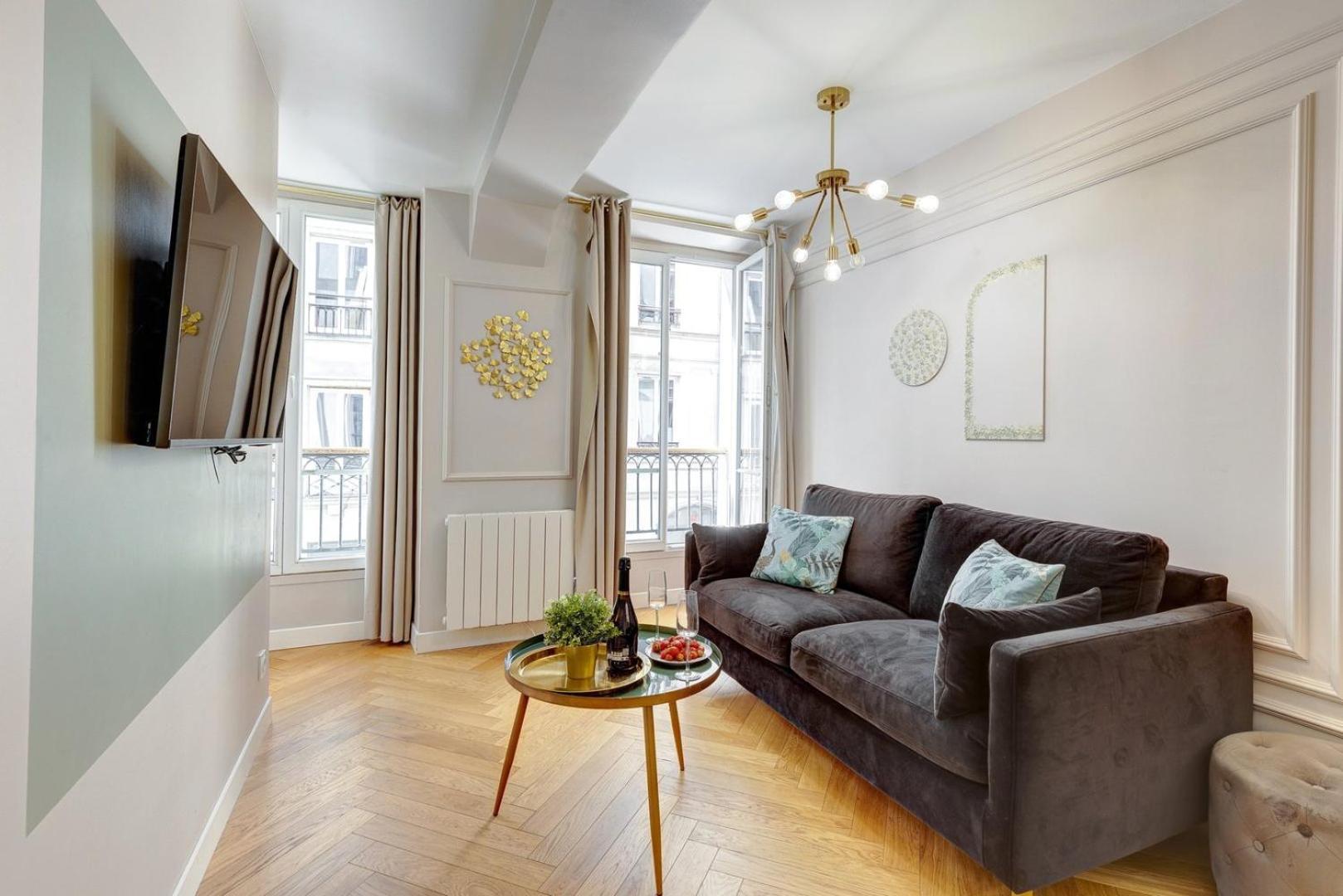 223 Rothschild - Superb In Appartamento